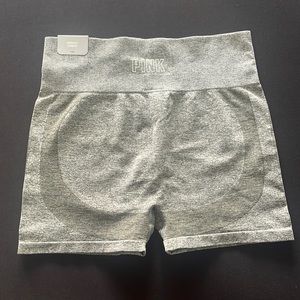 Victoria Secret Pink Seamless. Size Medium
Olive gray color